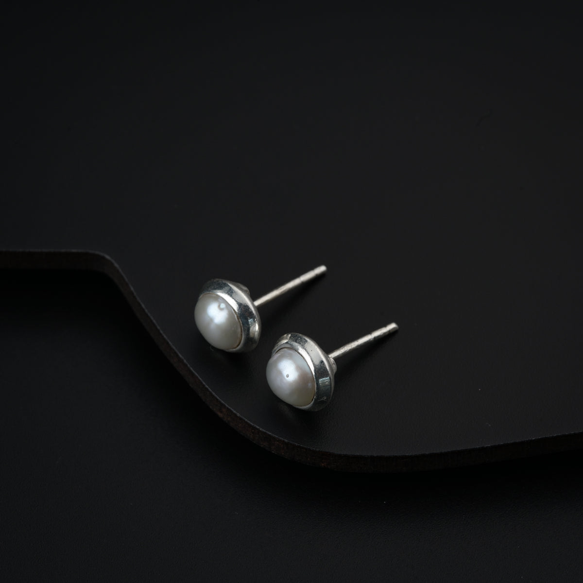 Silver Pearl Studs (Medium)