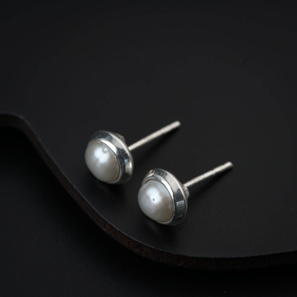 Silver Pearl Studs (Medium)