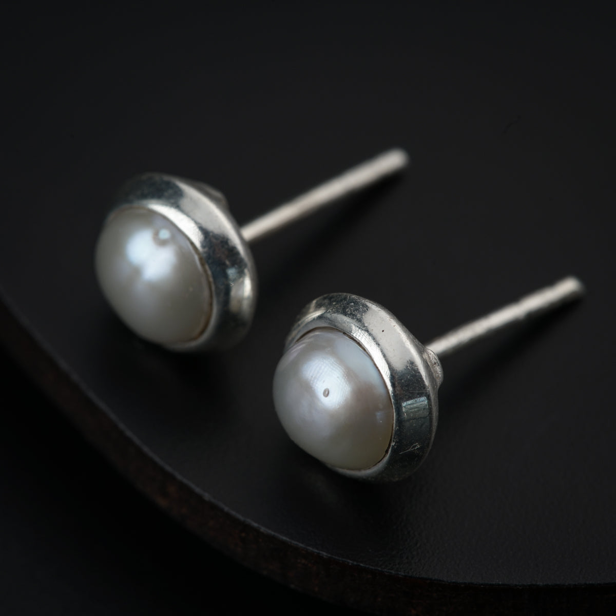 Silver Pearl Studs (Medium)