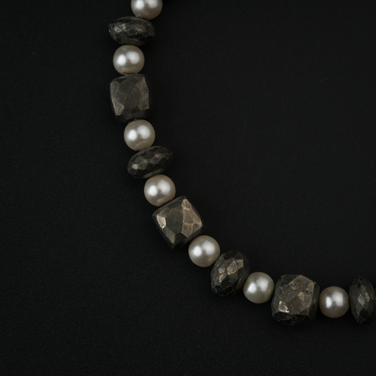 Semi precious stone bracelet in silver wire ( Pyrite and Pearls )