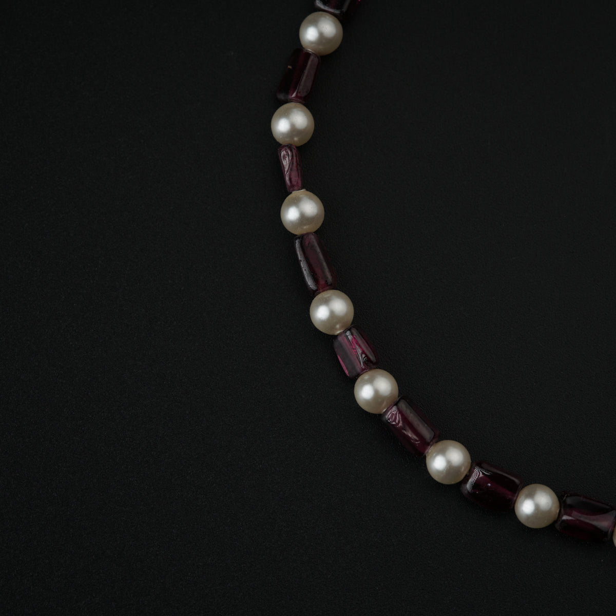 Semi precious stone bracelet in silver wire ( Garnet , Pearls )