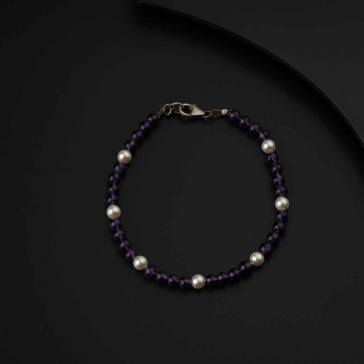 Semi precious stone bracelet in silver wire ( Amethyst , Pearls )