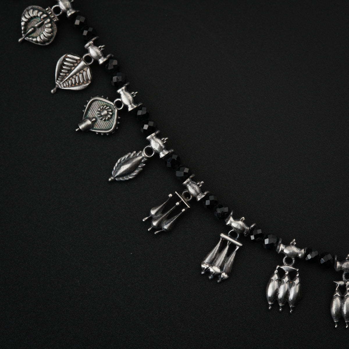 The Aadyaa Saaj (Oxidized Silver, Black spinel) Small