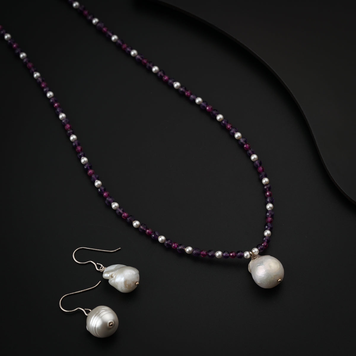 Semi Precious Stones and Pearl Set