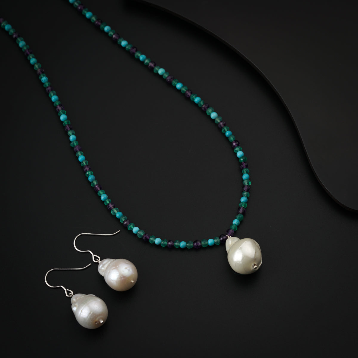 Semi Precious Stones and Pearl Set