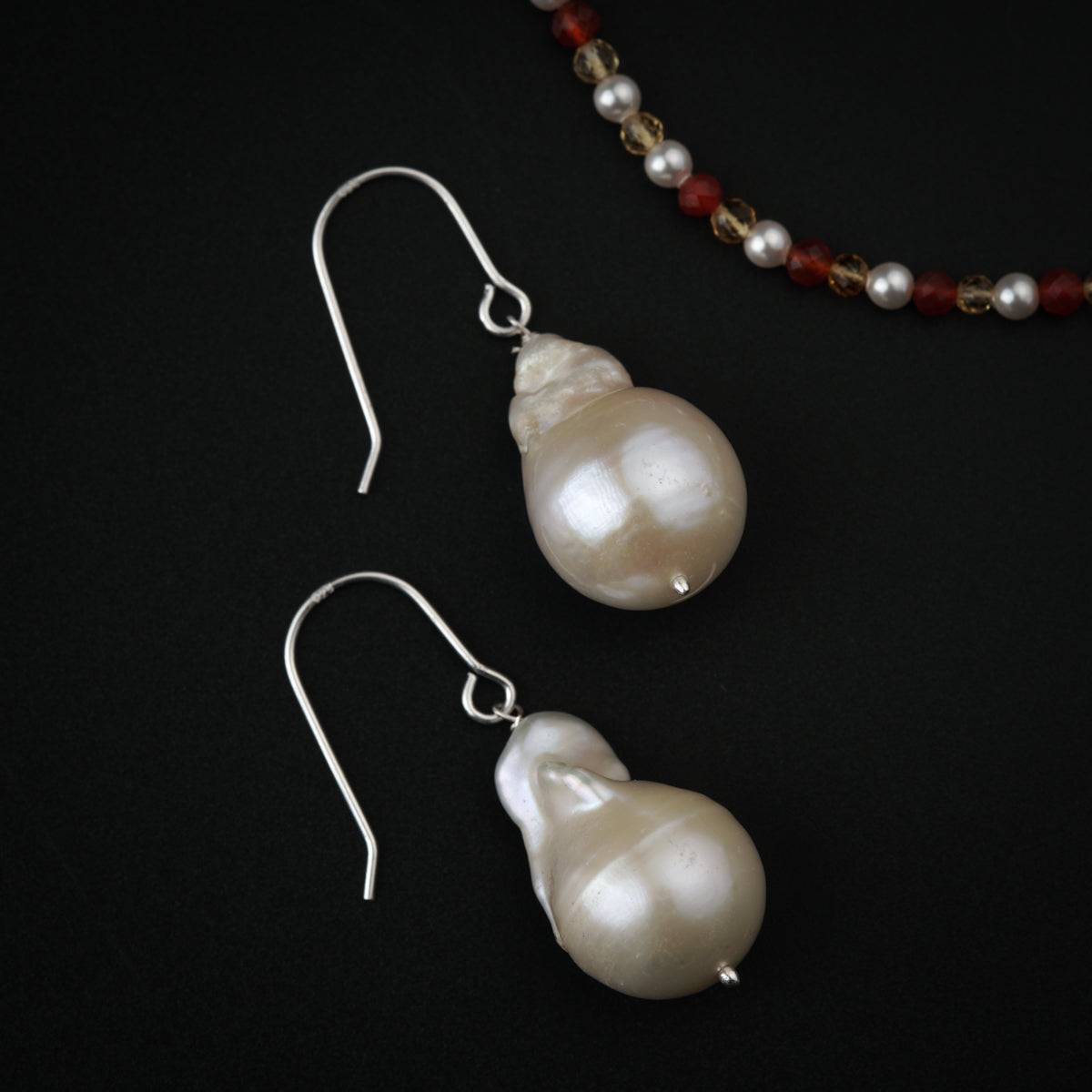 Semi Precious Stones and Pearl Set