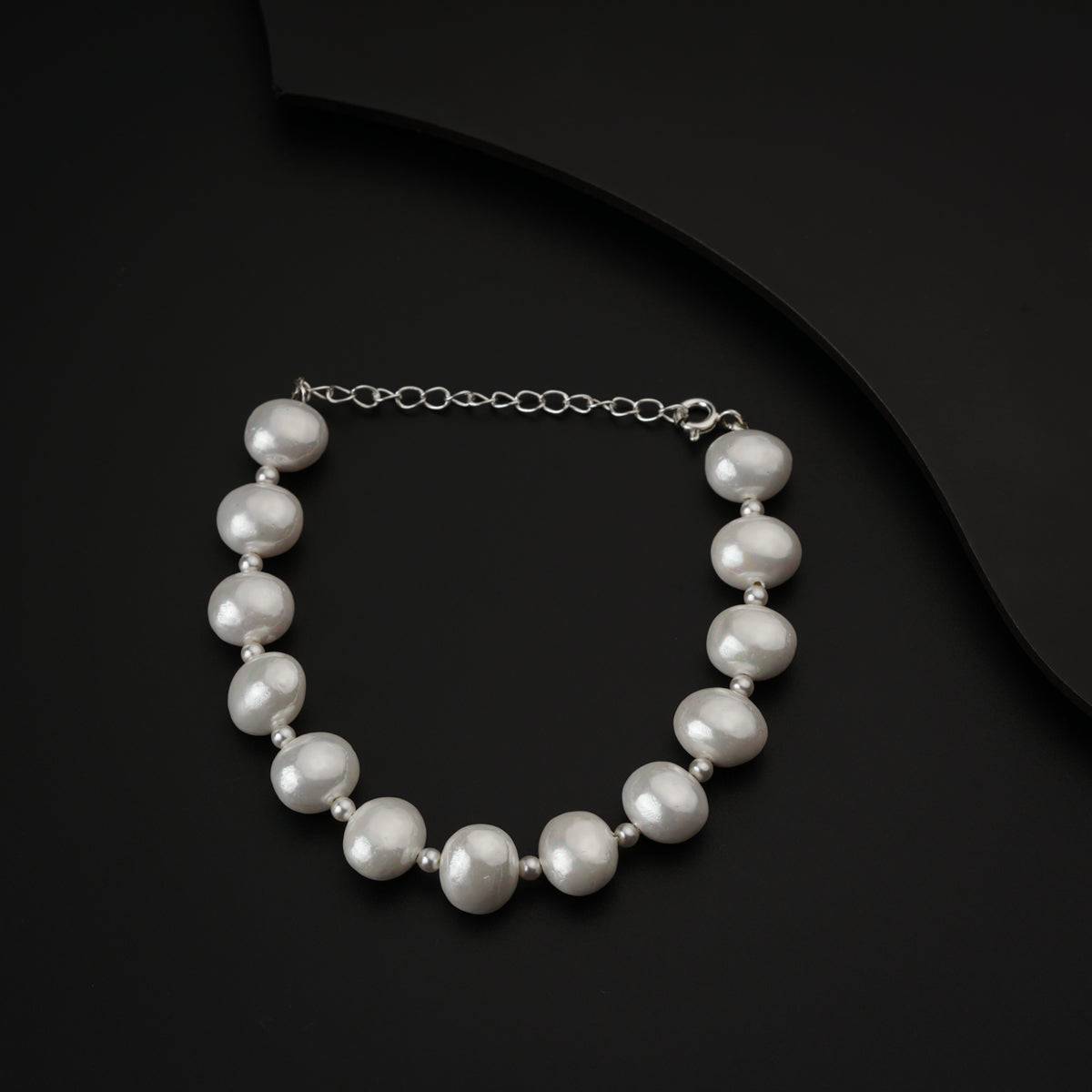 Classic Pearl Bracelet