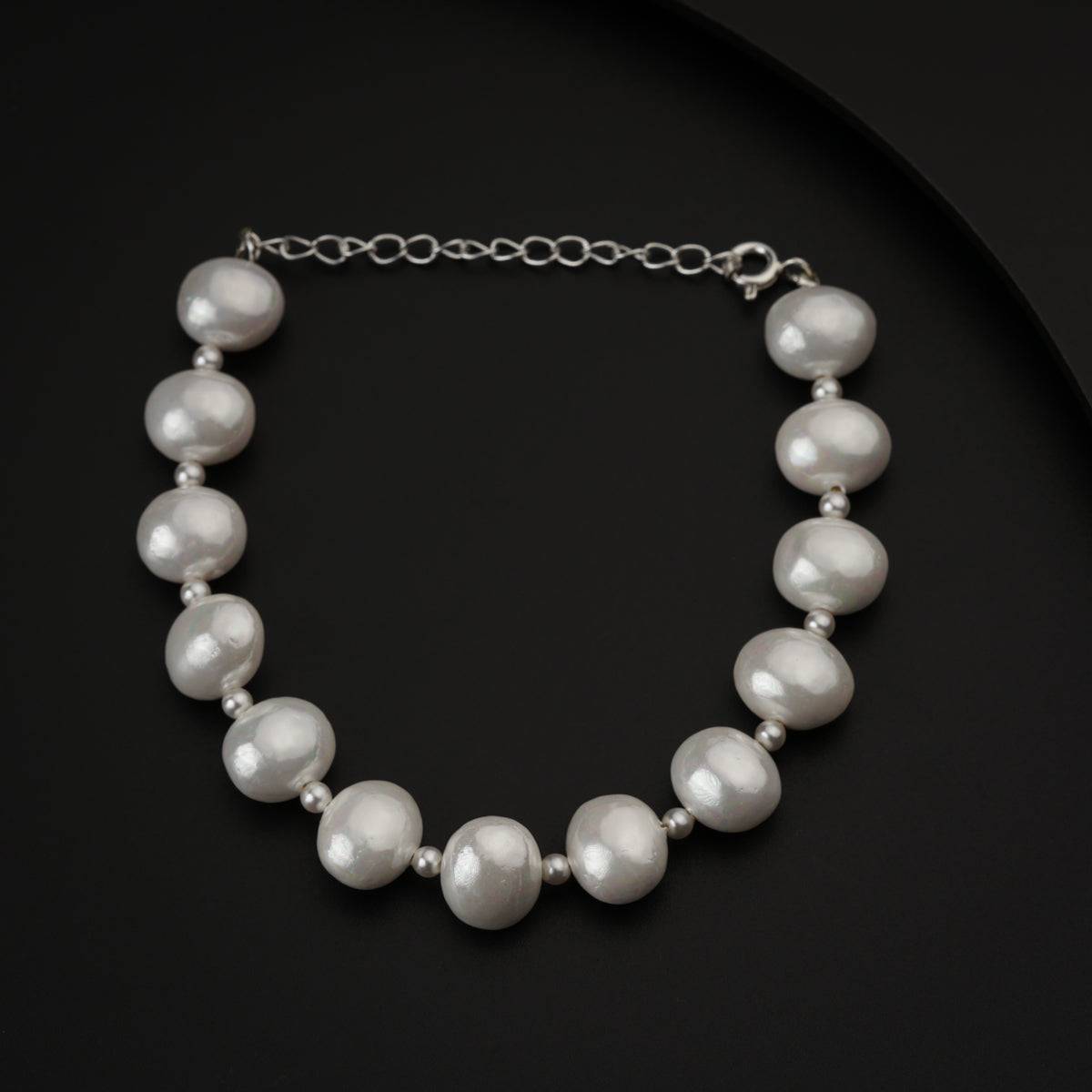 Classic Pearl Bracelet