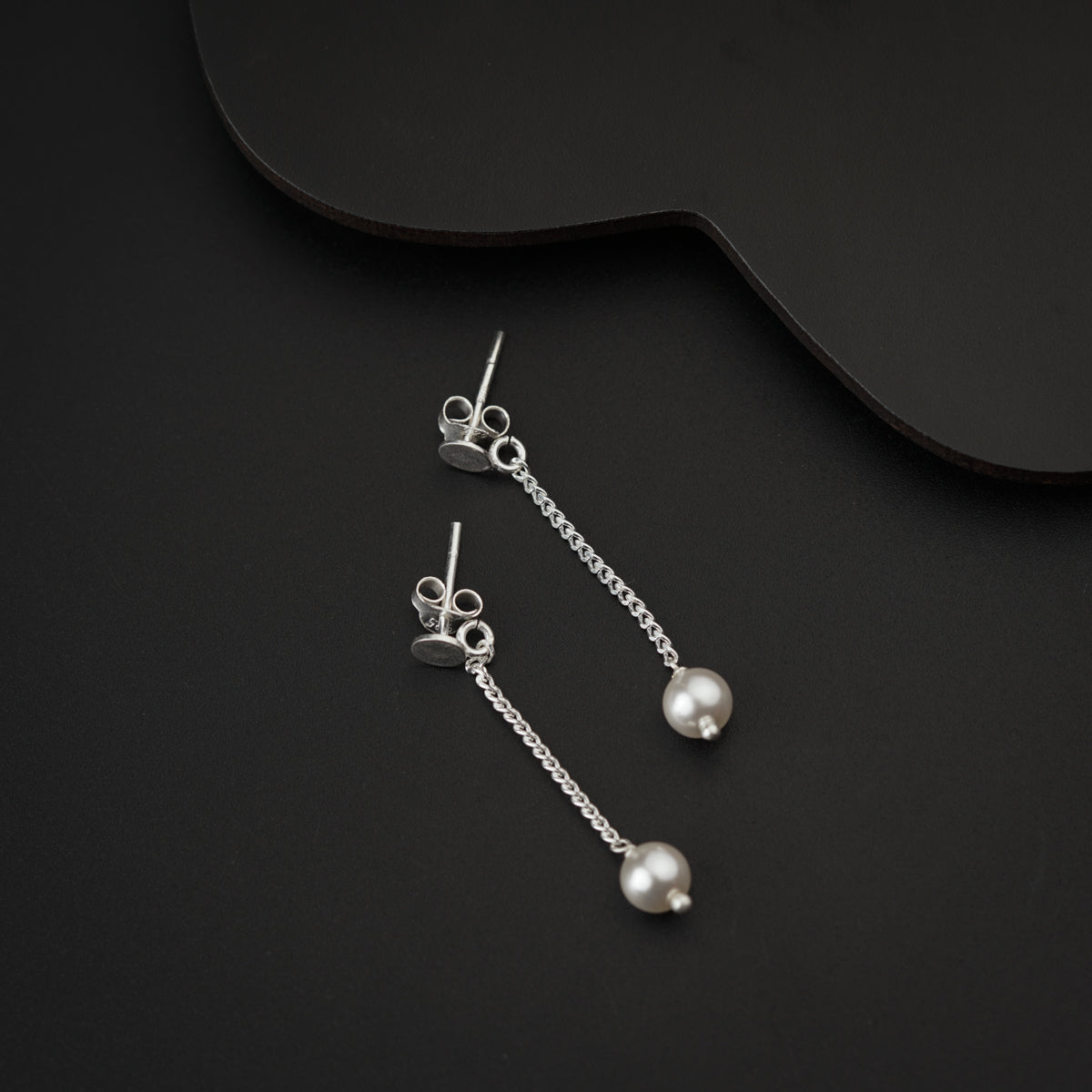 Single Pearl Chain Earring