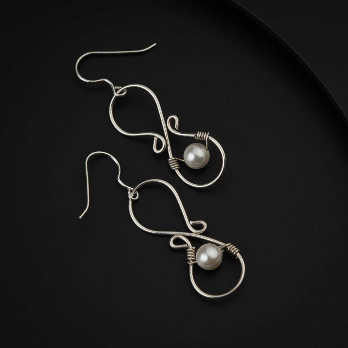 Silver Wire Pearl Earring