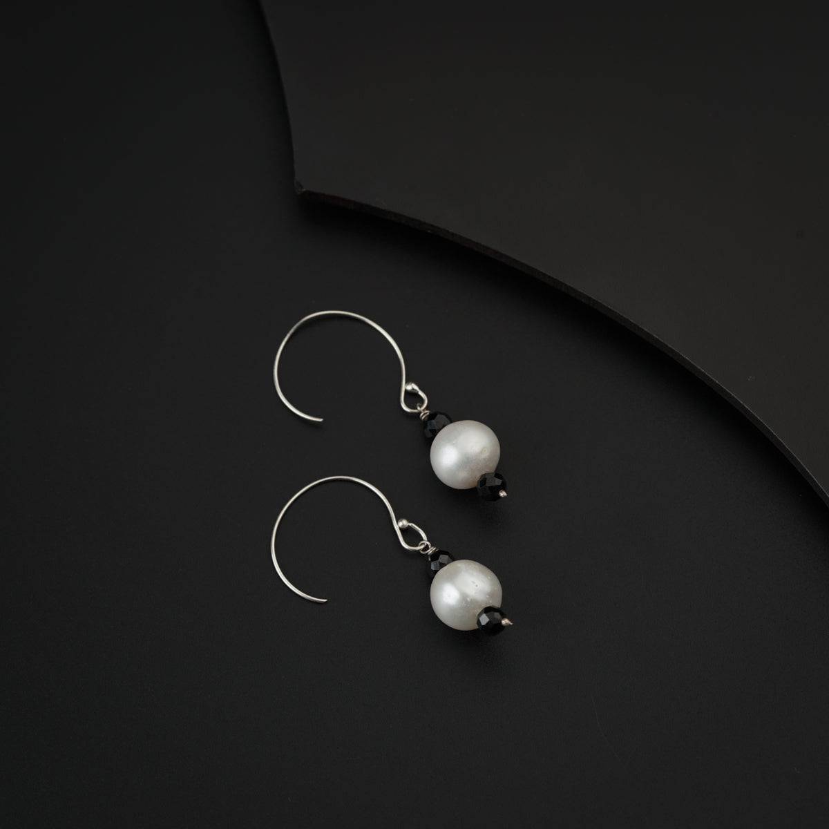 Single Pearl Earring