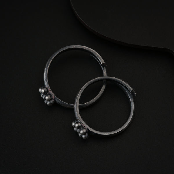 Tiny Kudi Toe Ring ( Thin Base )