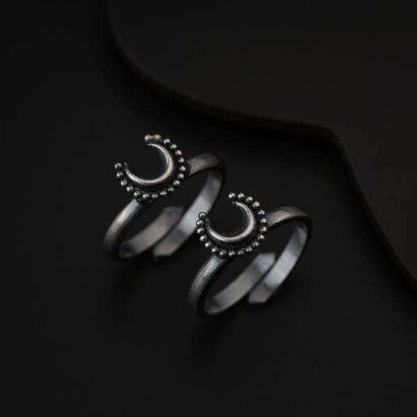 Silver crescent moon toe rings with beaded detailing for jewelry