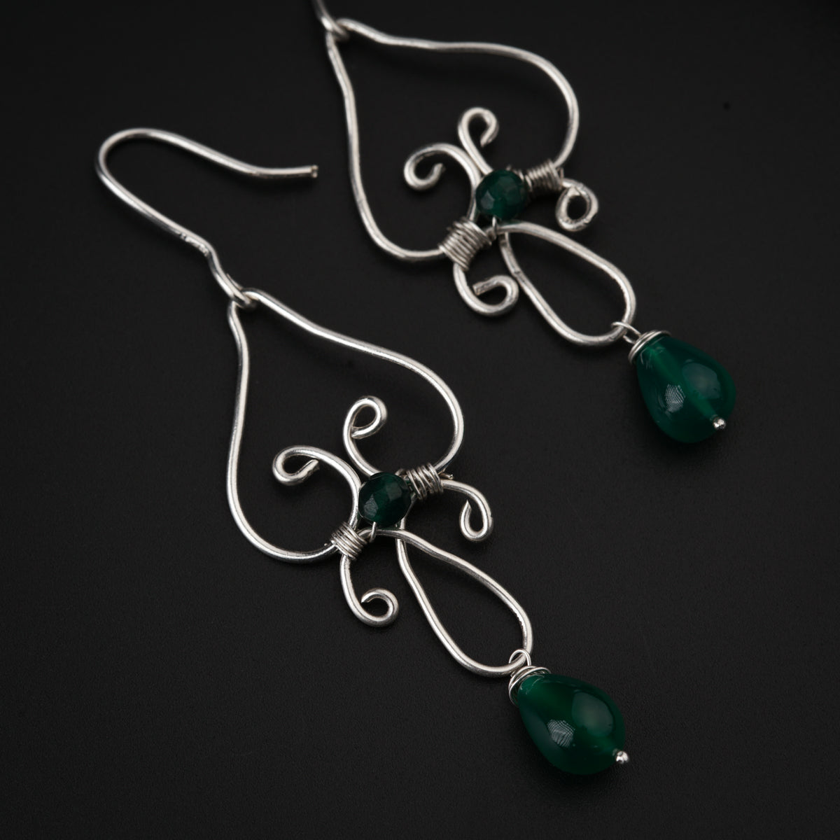 Silver wire Earring with Green Onyx