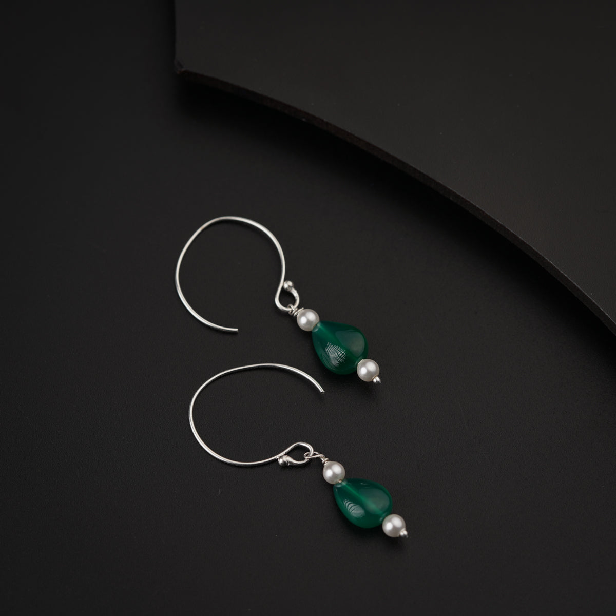 Green Onyx and Pearls Silver Earring