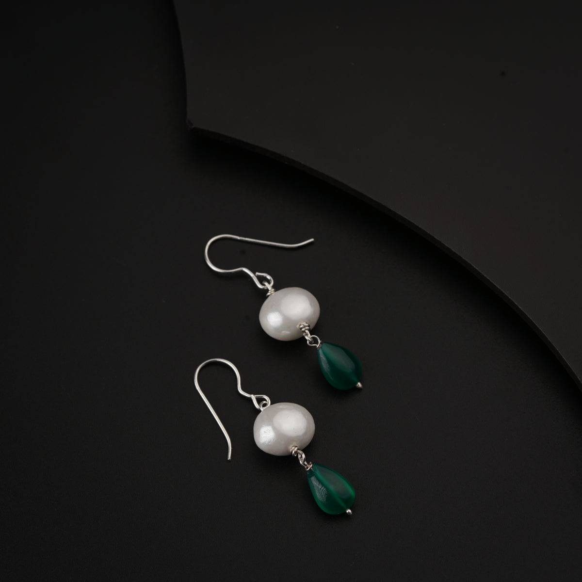 Green Onyx and Pearls Silver Earring