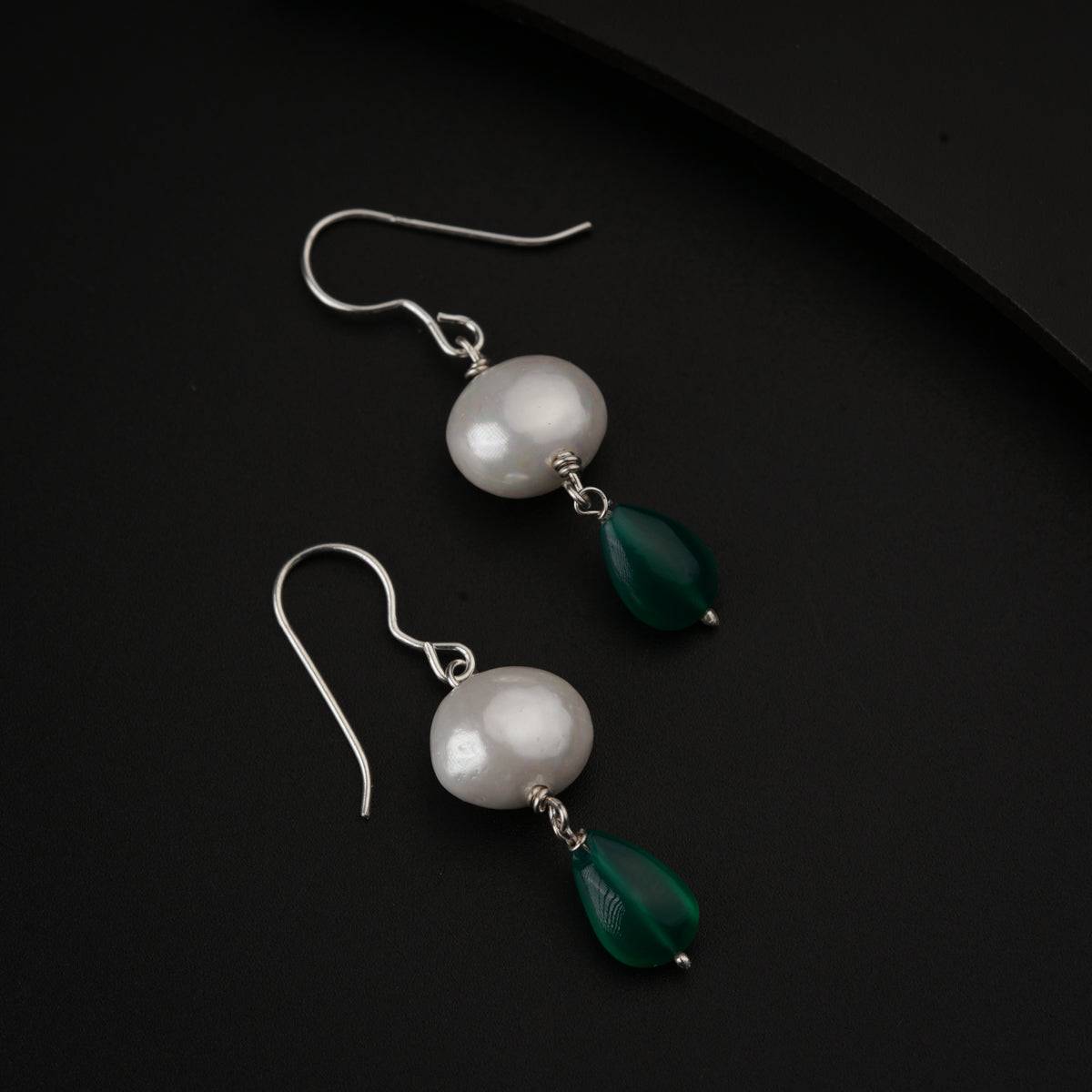 Green Onyx and Pearls Silver Earring