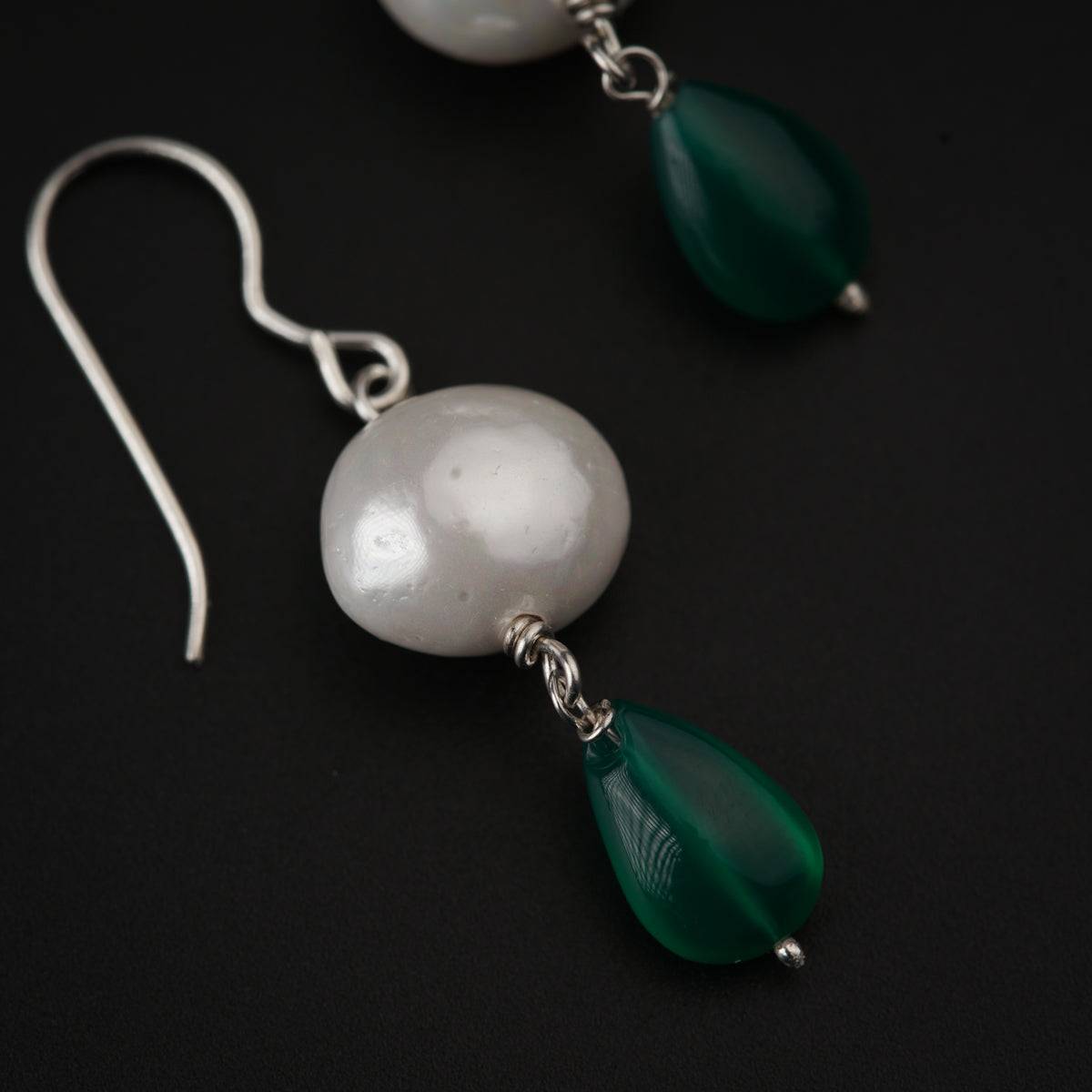 Green Onyx and Pearls Silver Earring