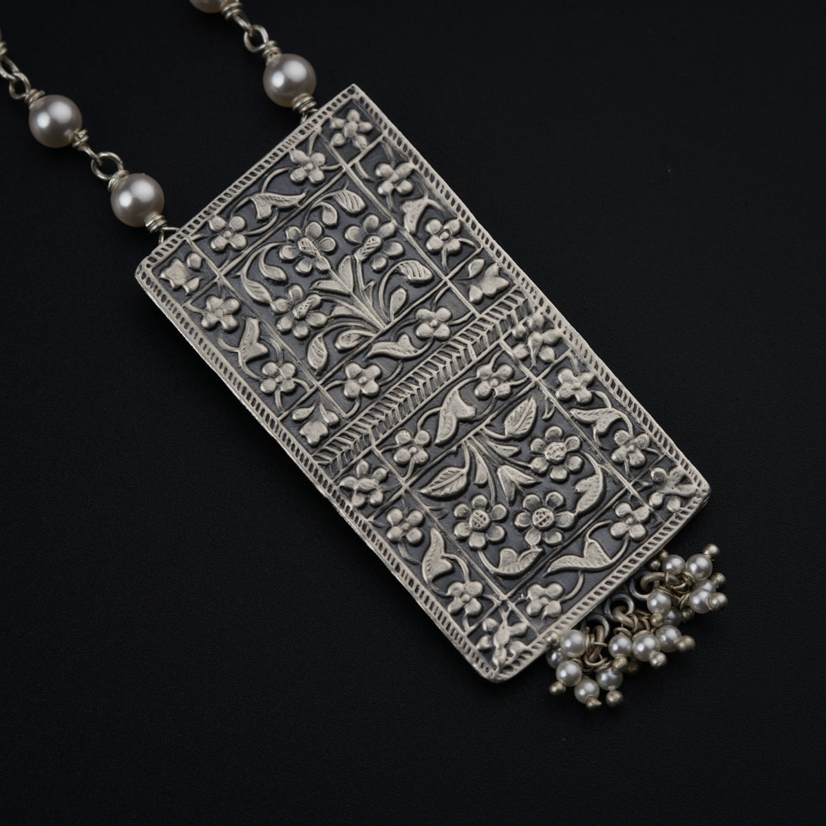 The Amrita Antique Silver Necklace-Buy silver statement jewellery ,antique  silver Jewellery Online — KO Jewellery