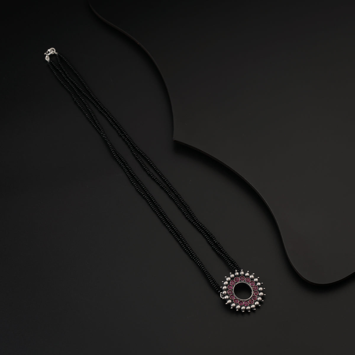 Karwar Pendant Mangalsutra : Pink