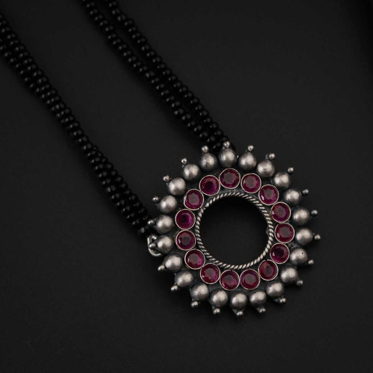 Karwar Pendant Mangalsutra : Pink