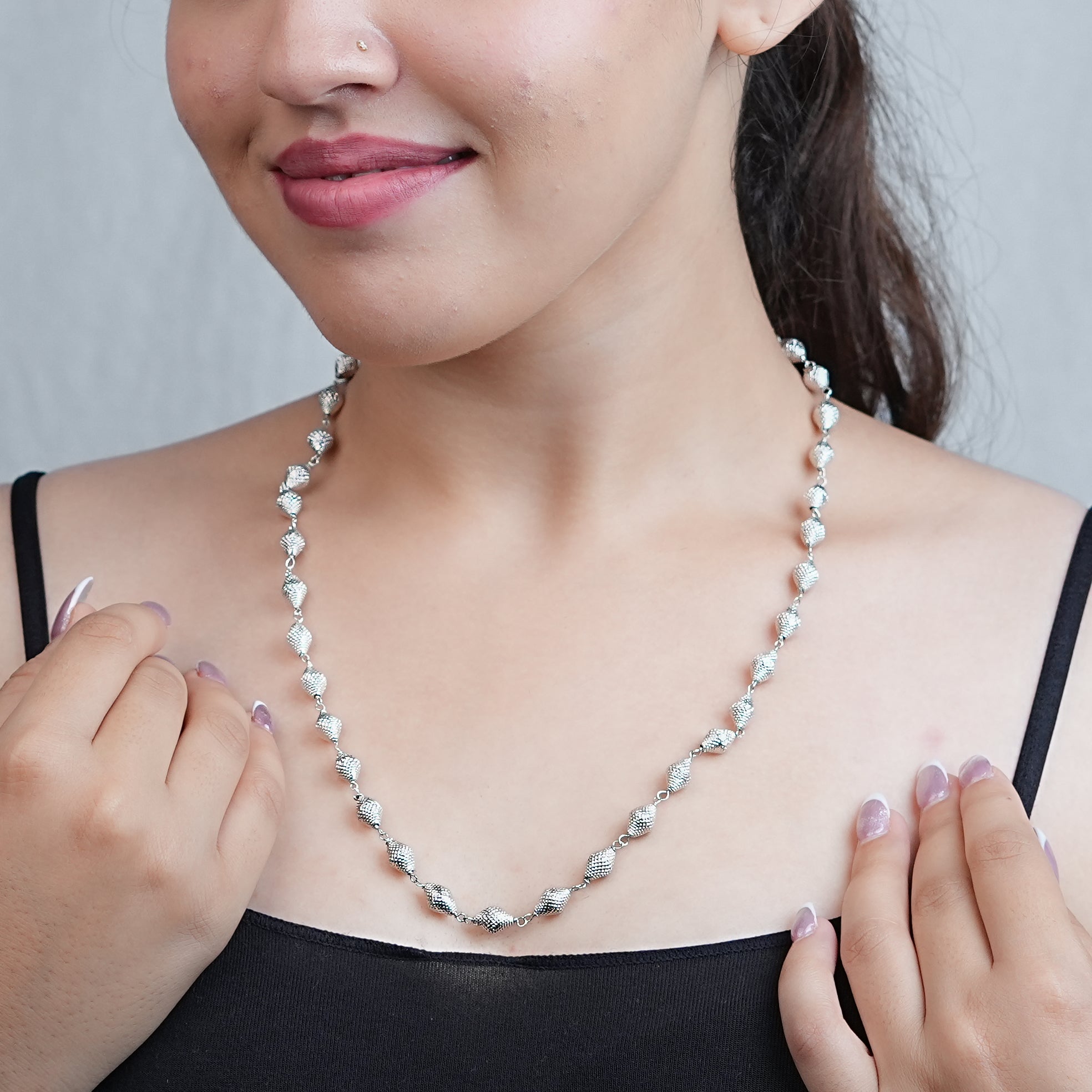 Silver Textured Dholki Bead Ganthan Necklace