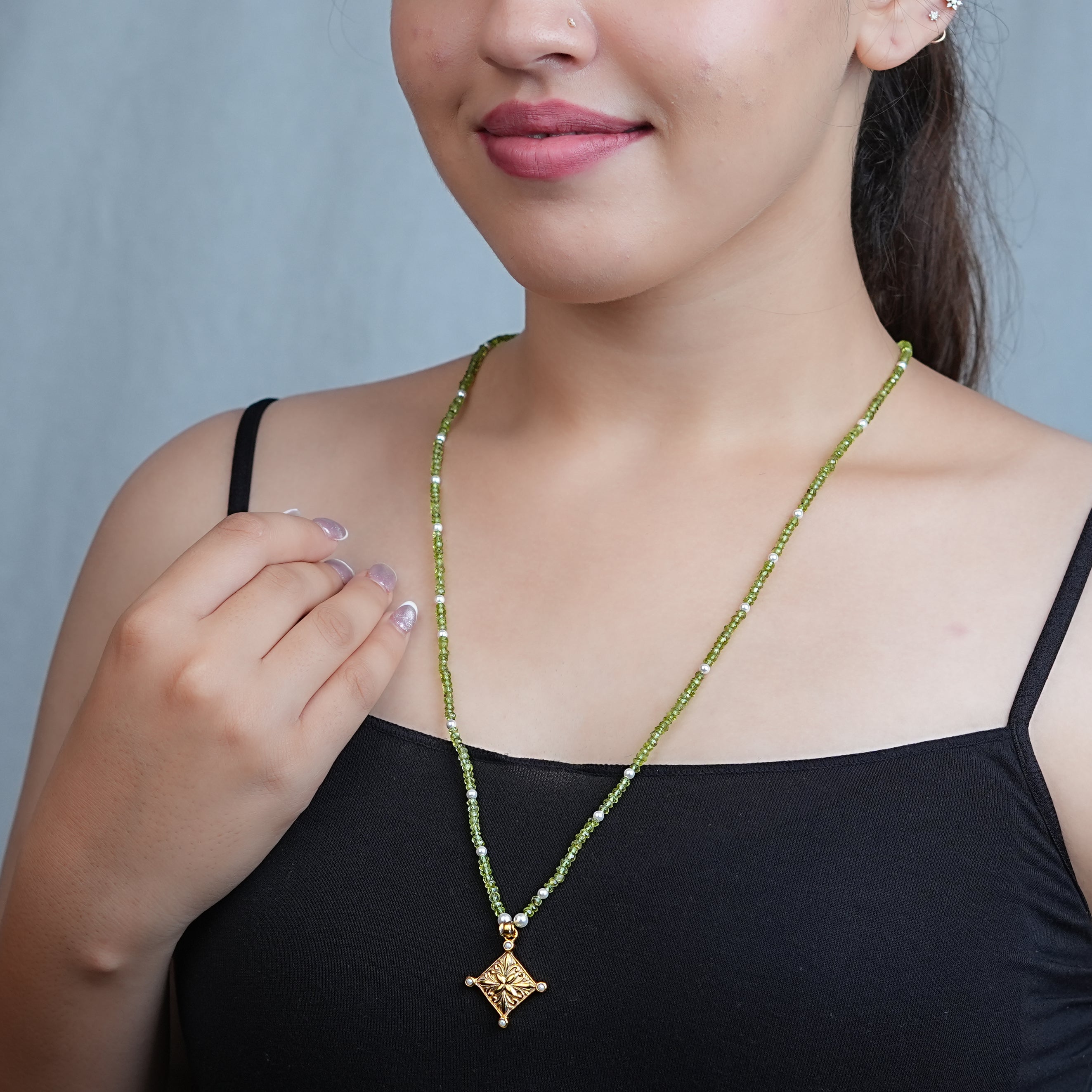 Filigree Galaxy Necklace with Peridot & Pearls | 22K Gold-Plated