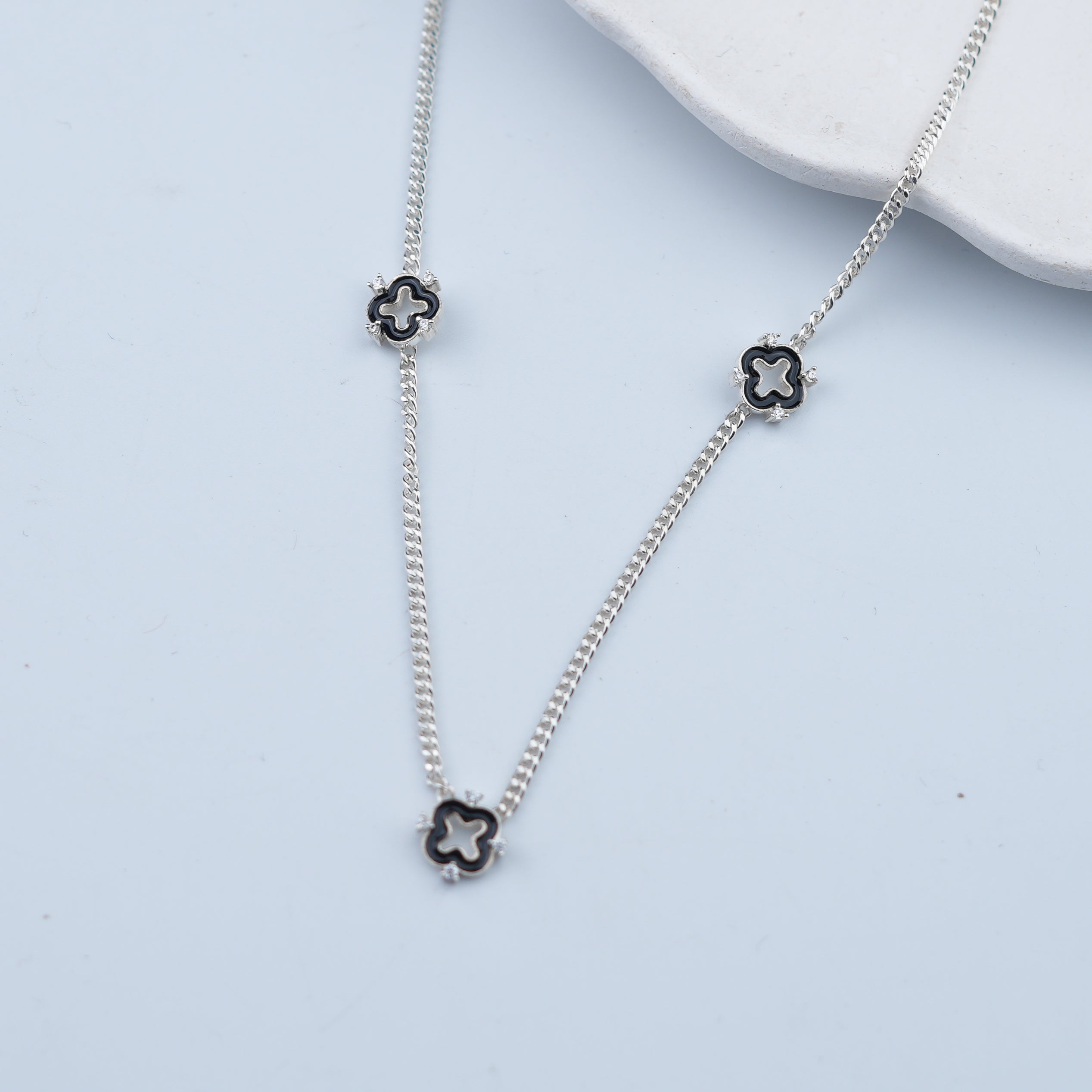 Flower Pendant Mangalsutra