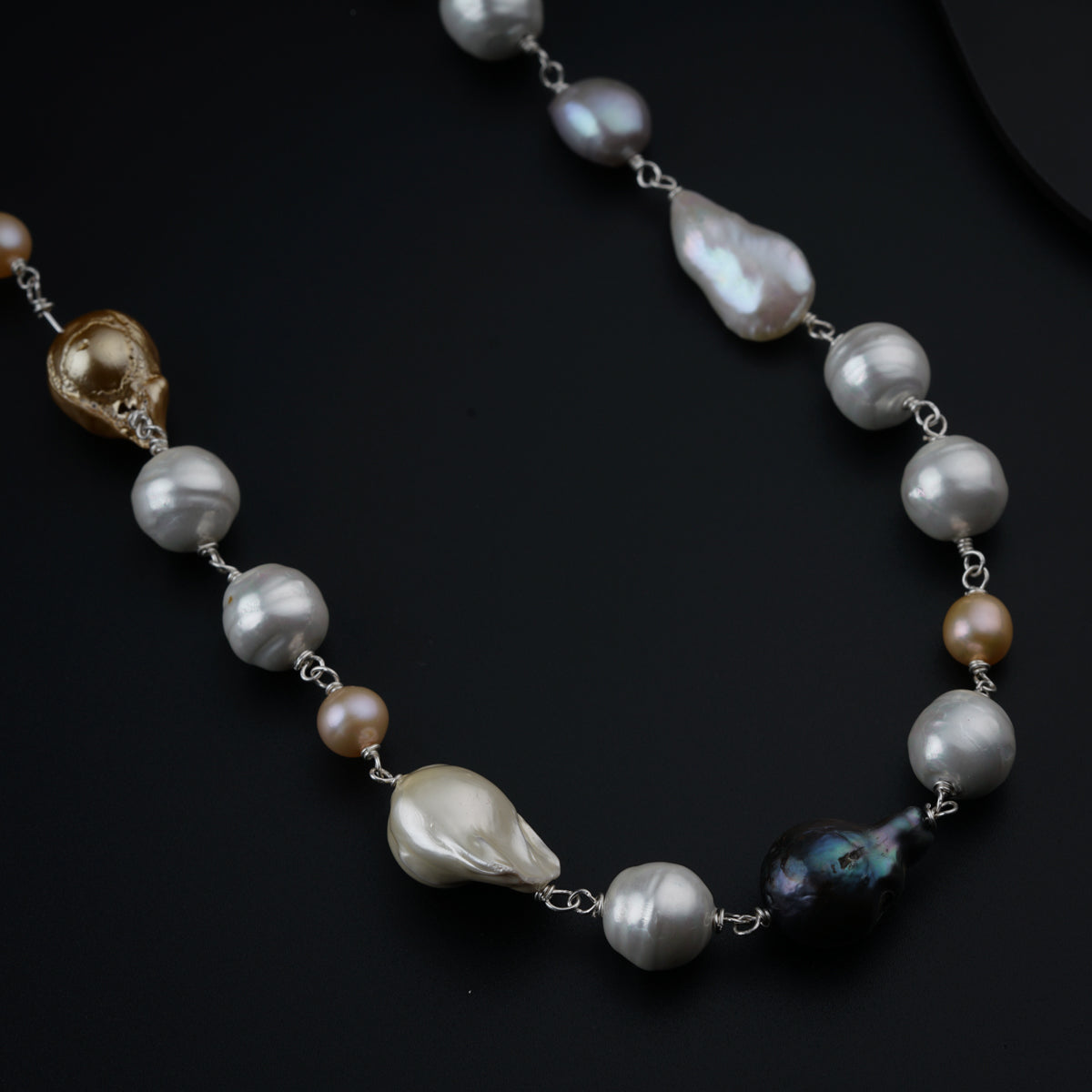 Silver Ganthan with Fresh water and Baroque Pearls