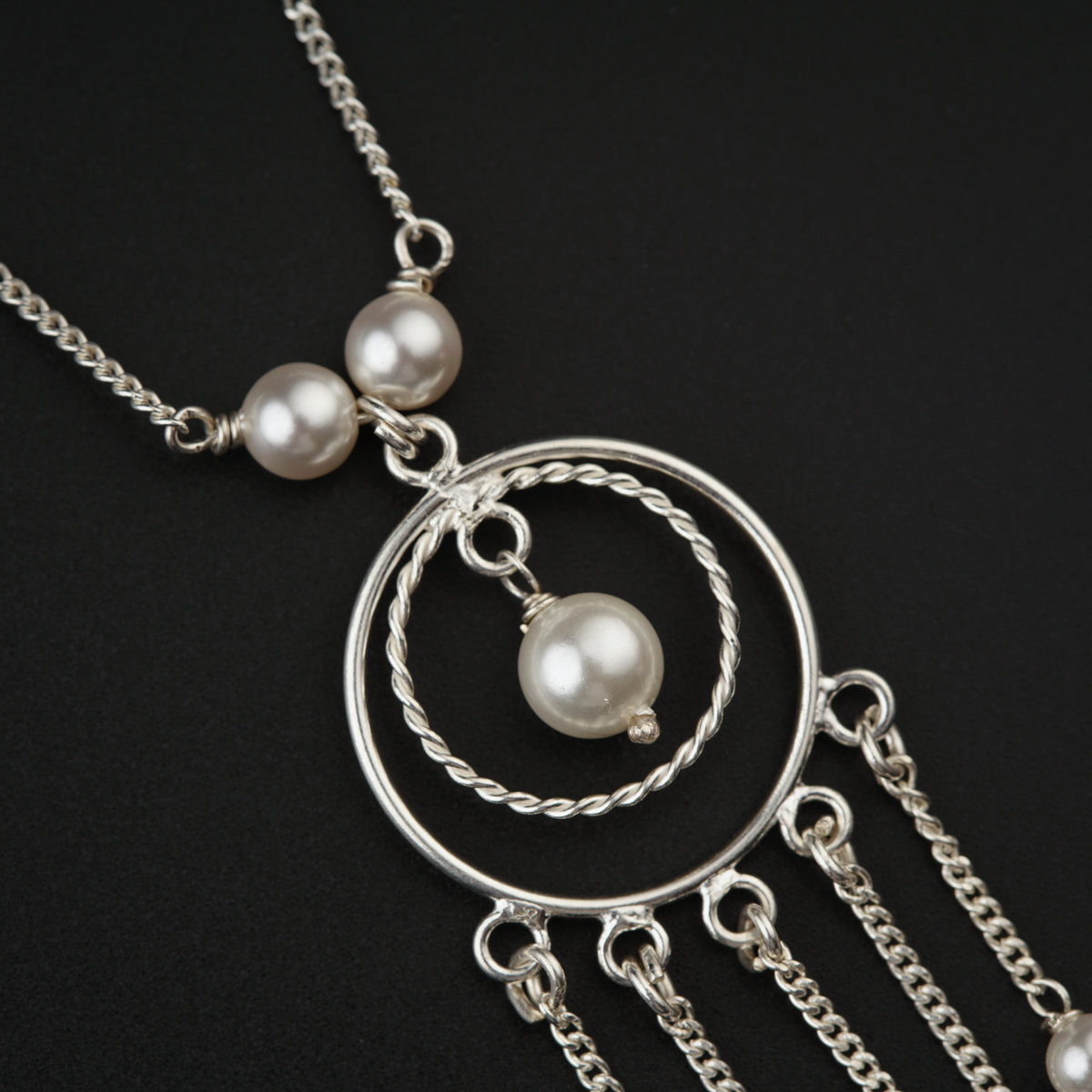 Silver Pearl Elegance Necklace