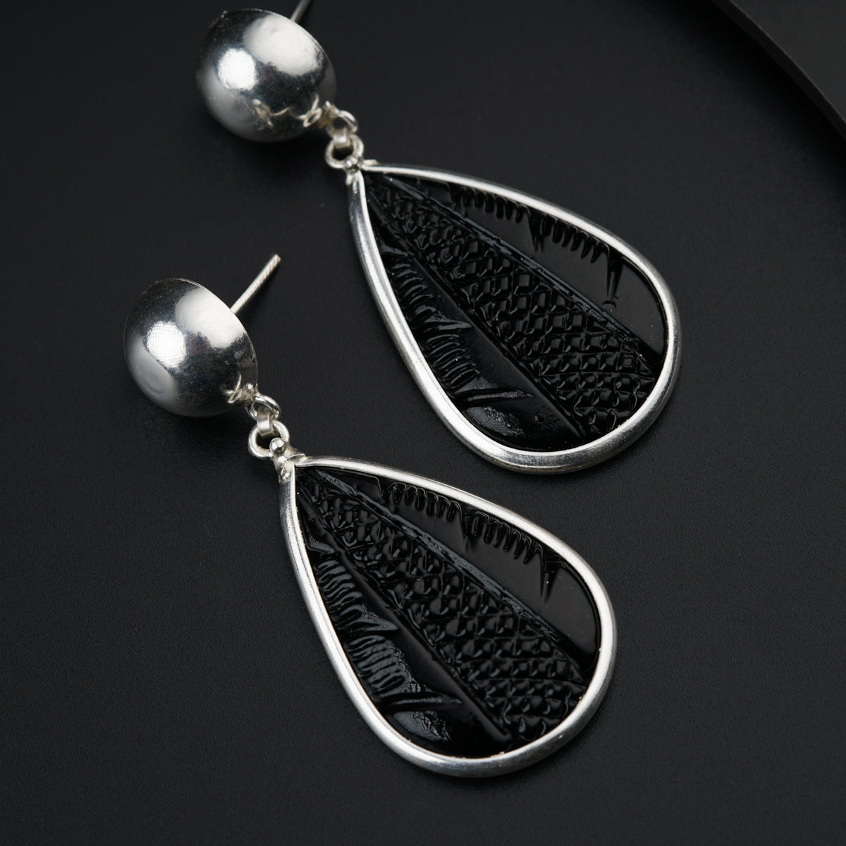 Handmade Silver Drop shaped Earrings-Black