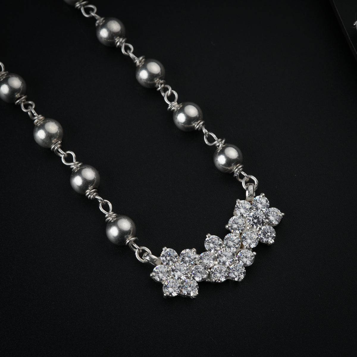 Stone Studded Flower Motif Big Set with Silver Beads