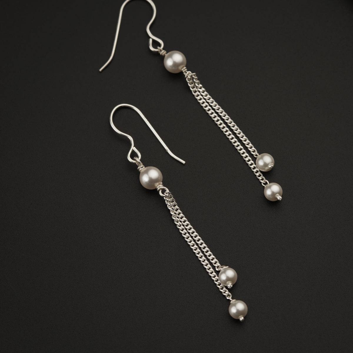 Pearl Dangler Earring