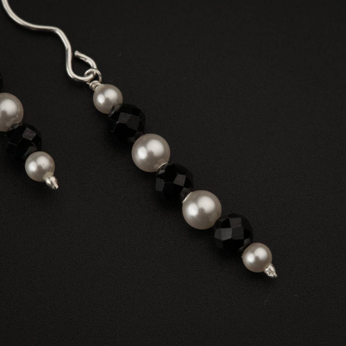Hook Style Earring with Pearl and Black Spinel