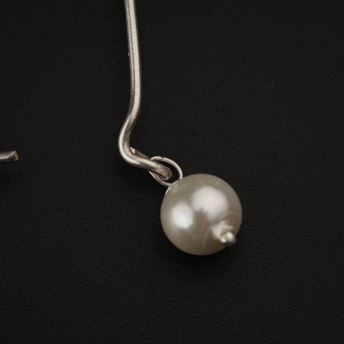 Silver Wire Earring with Pearl