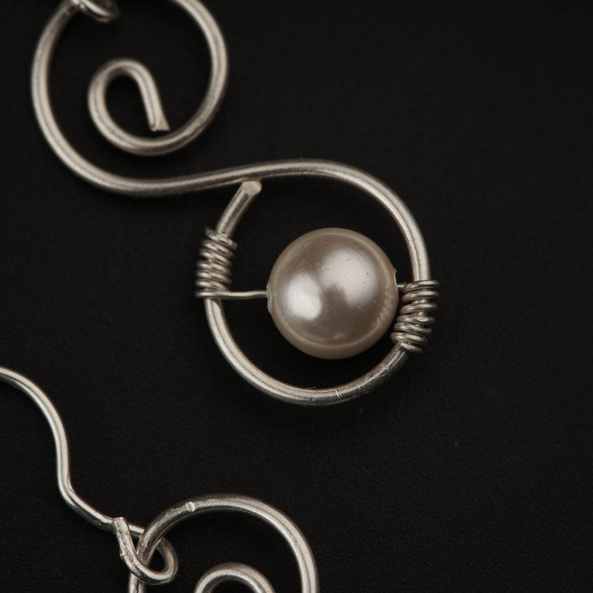 Silver Wire Earring with Pearl