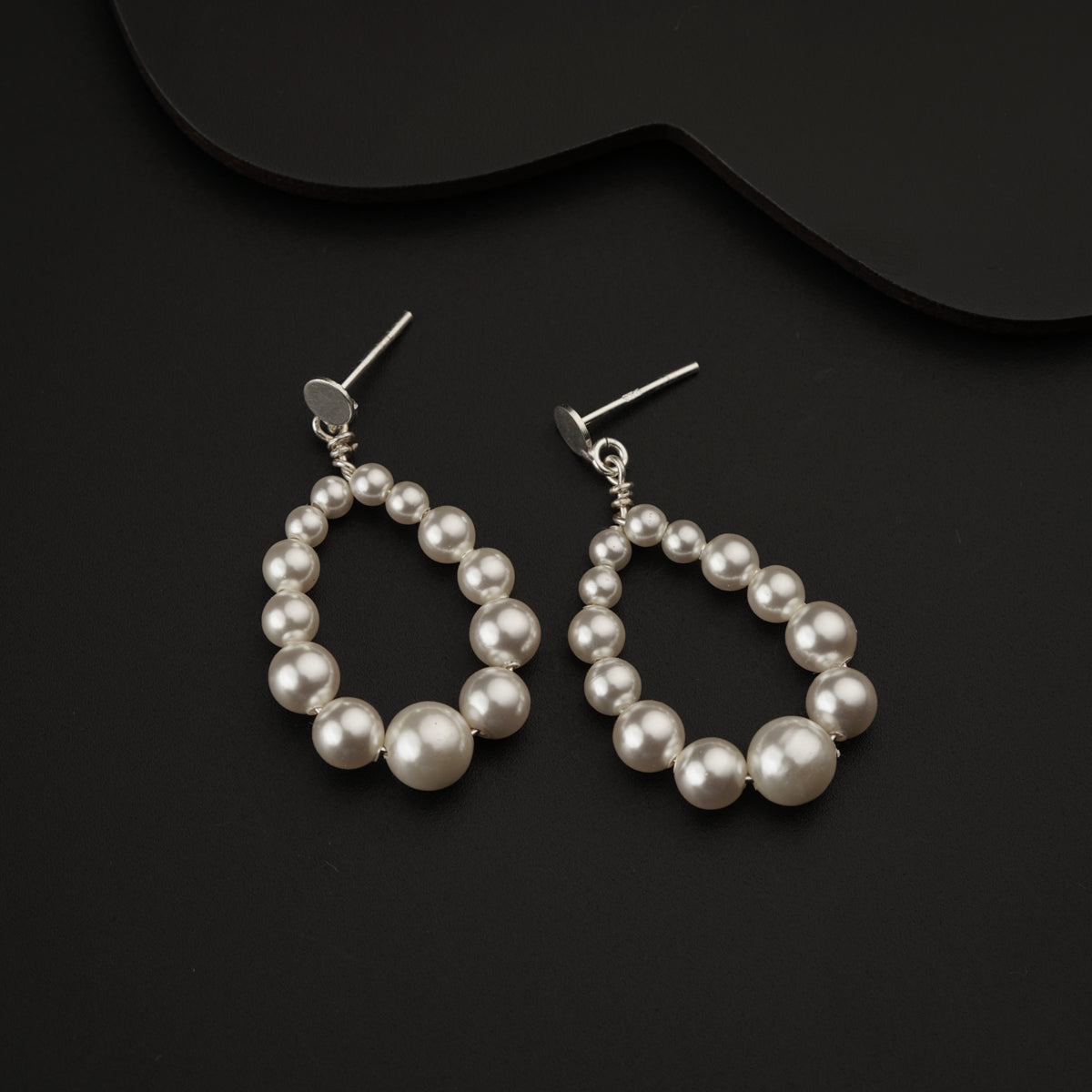 Pearls Oval Earring