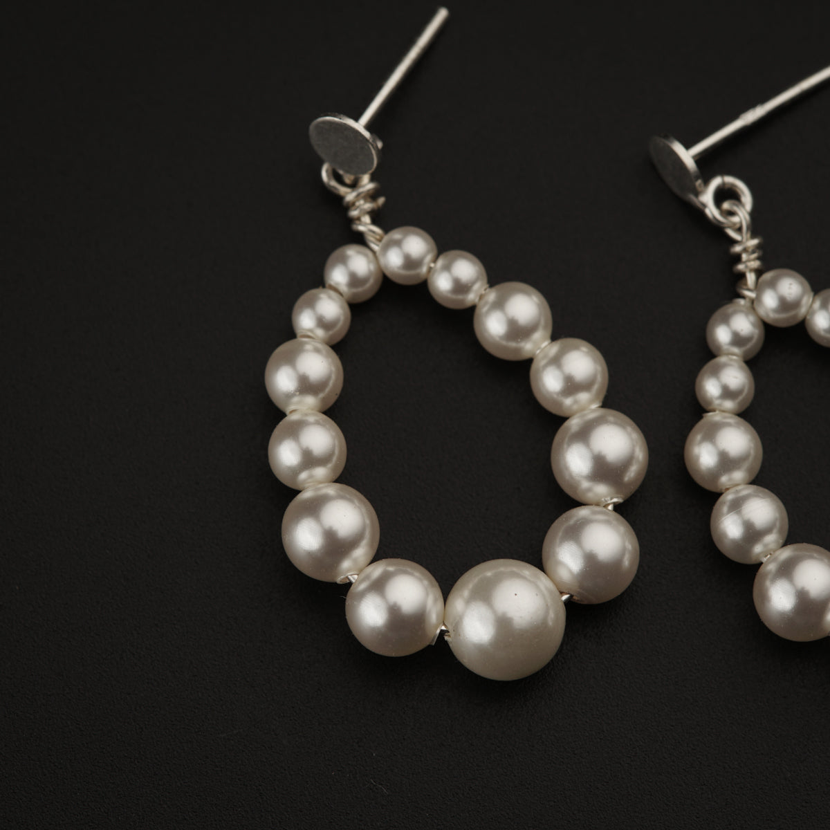 Pearls Oval Earring