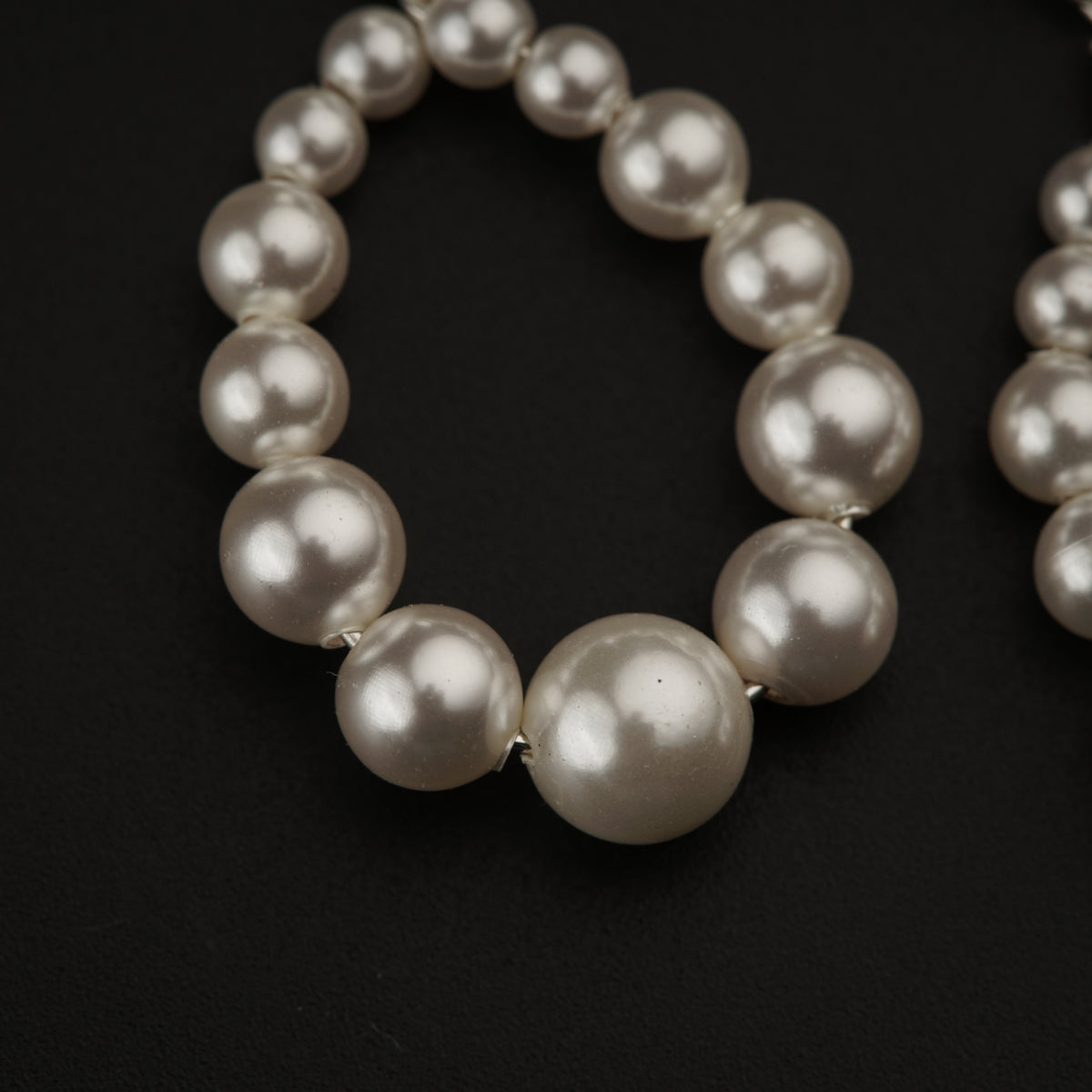 Pearls Oval Earring