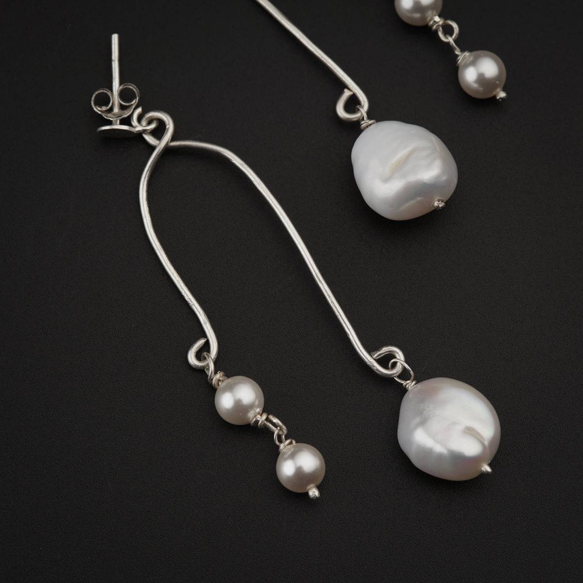 Pearls Silver Earring