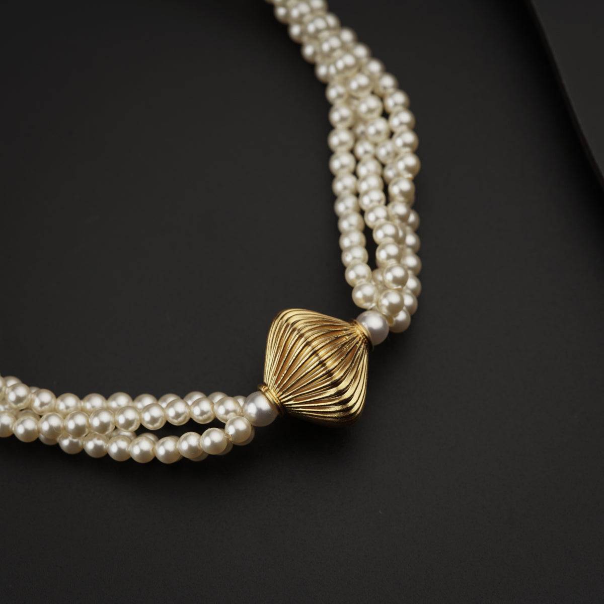 Jevmani Motif Necklace with Pearls Gold Plated