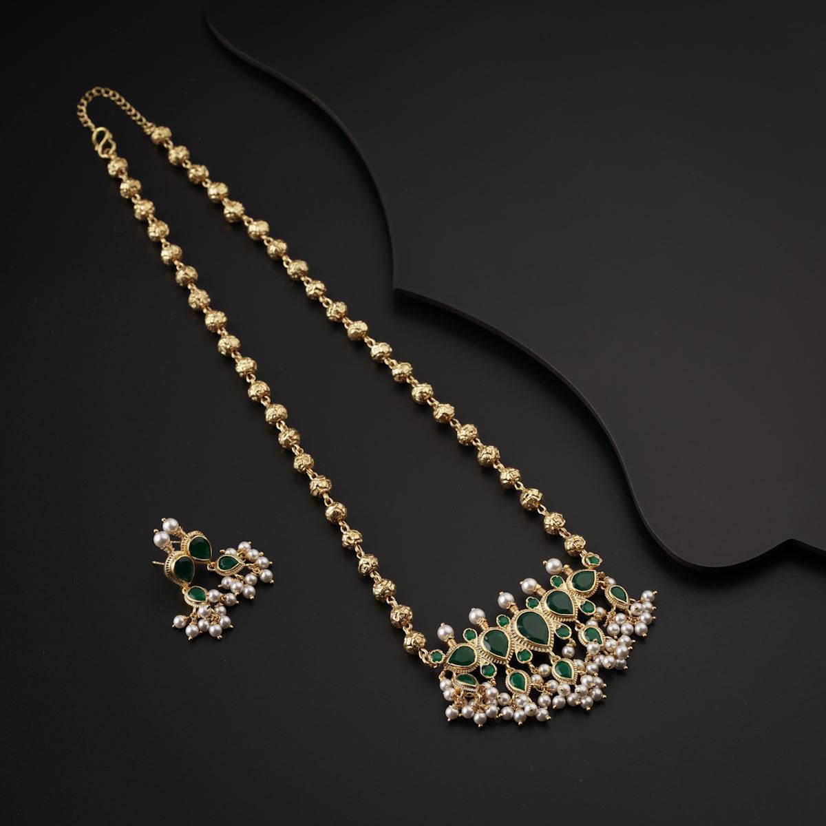 Green Onyx Tanmani Set Gold Plated