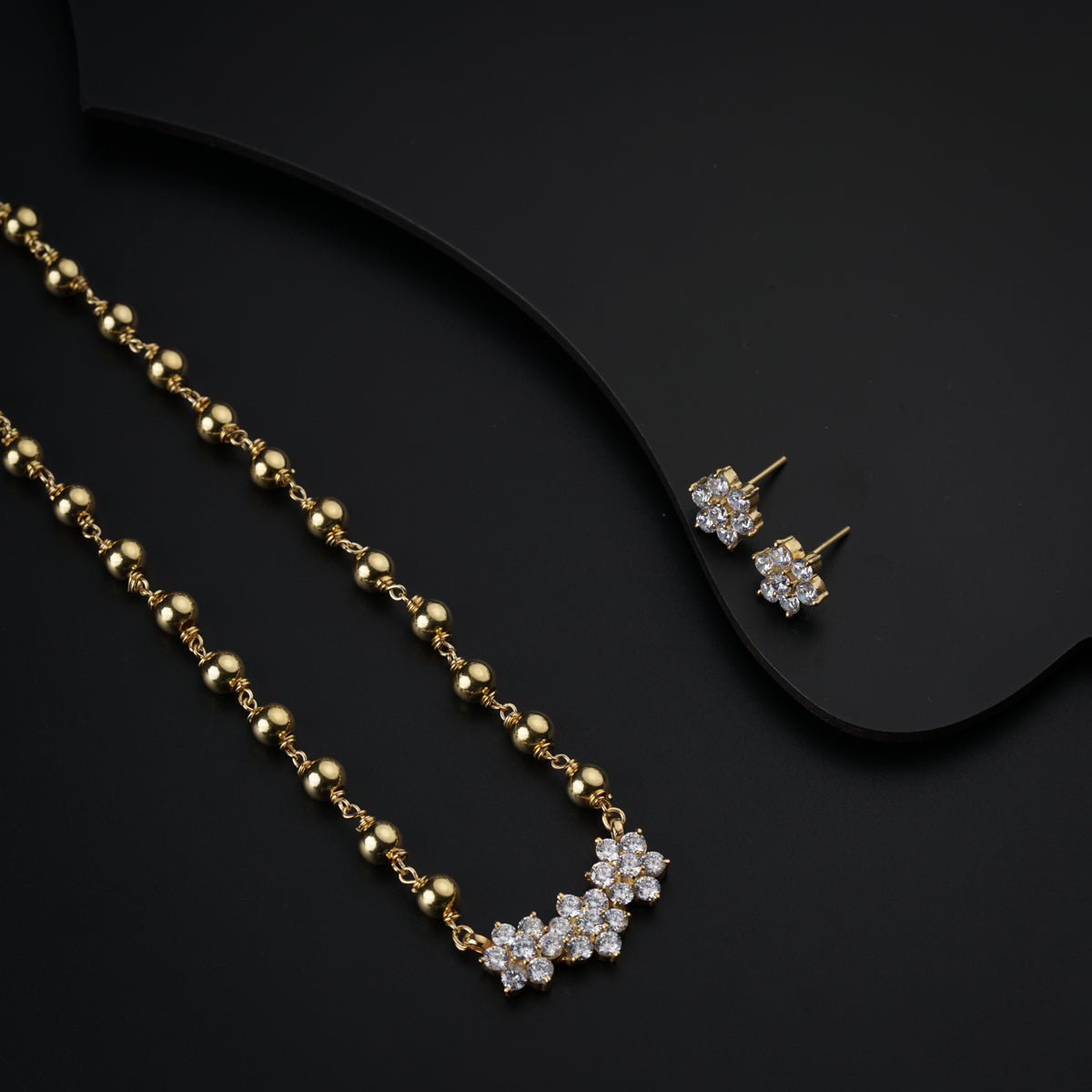 Stone Studded Flower Motif Big Set with Silver Beads Gold Plated