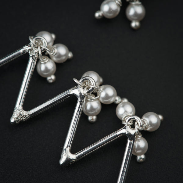 Silver Pearl Zig-Zag Earring with Sterling Silver Finish