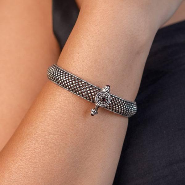 Silver Oxidised Textured Bangle with Maroon Stone