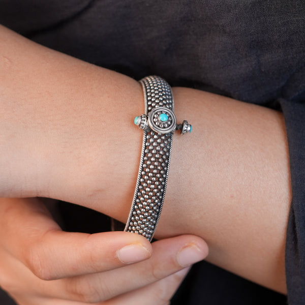 Silver Oxidised Textured Bangle with Blue Stone