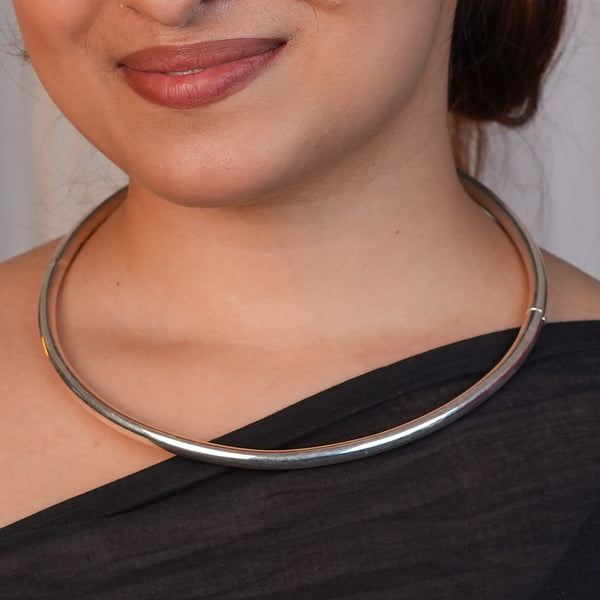 Silver Plain Hasli Necklace