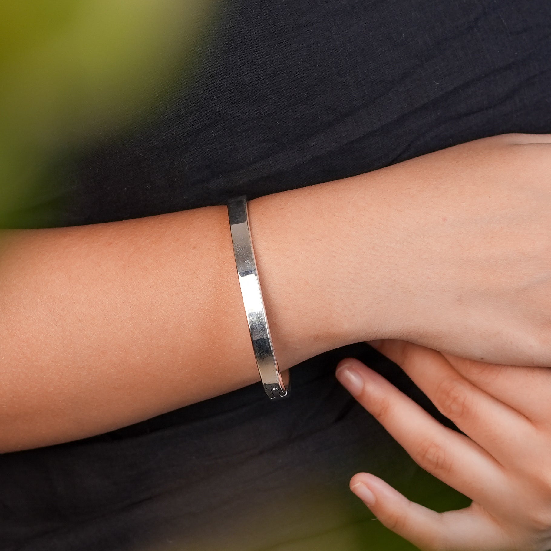 Silver Openable Plain Bracelet