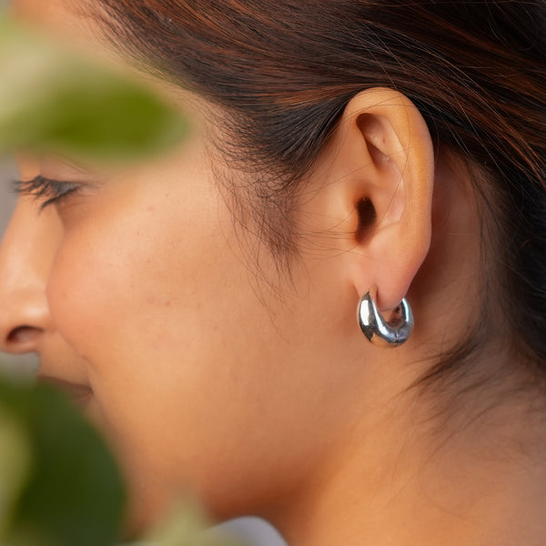 Silver Round Hoops – Medium