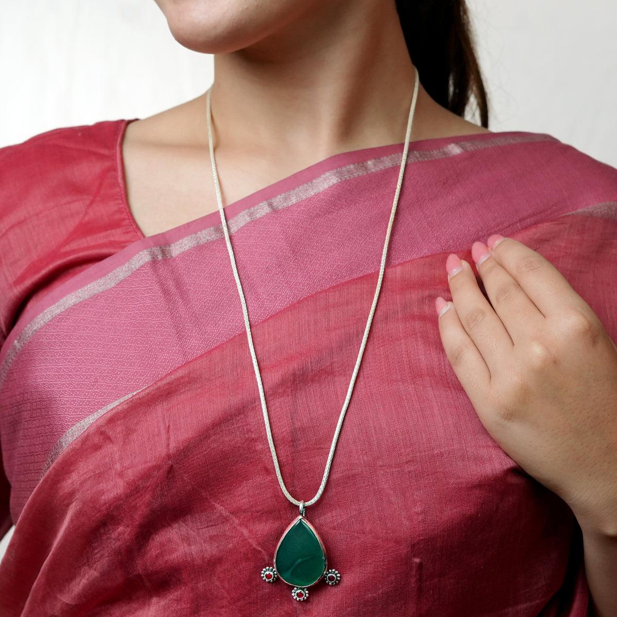 Silver Oxidised Green Onyx Drop Pendant With Pink Stones Chain Necklace